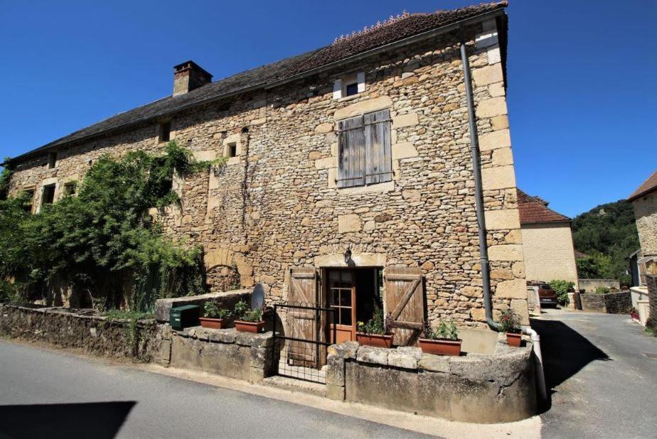 Joli Gite Pour 5 Personnes : Chez Cherrie Saint-Julien-de-Lampon Luaran gambar