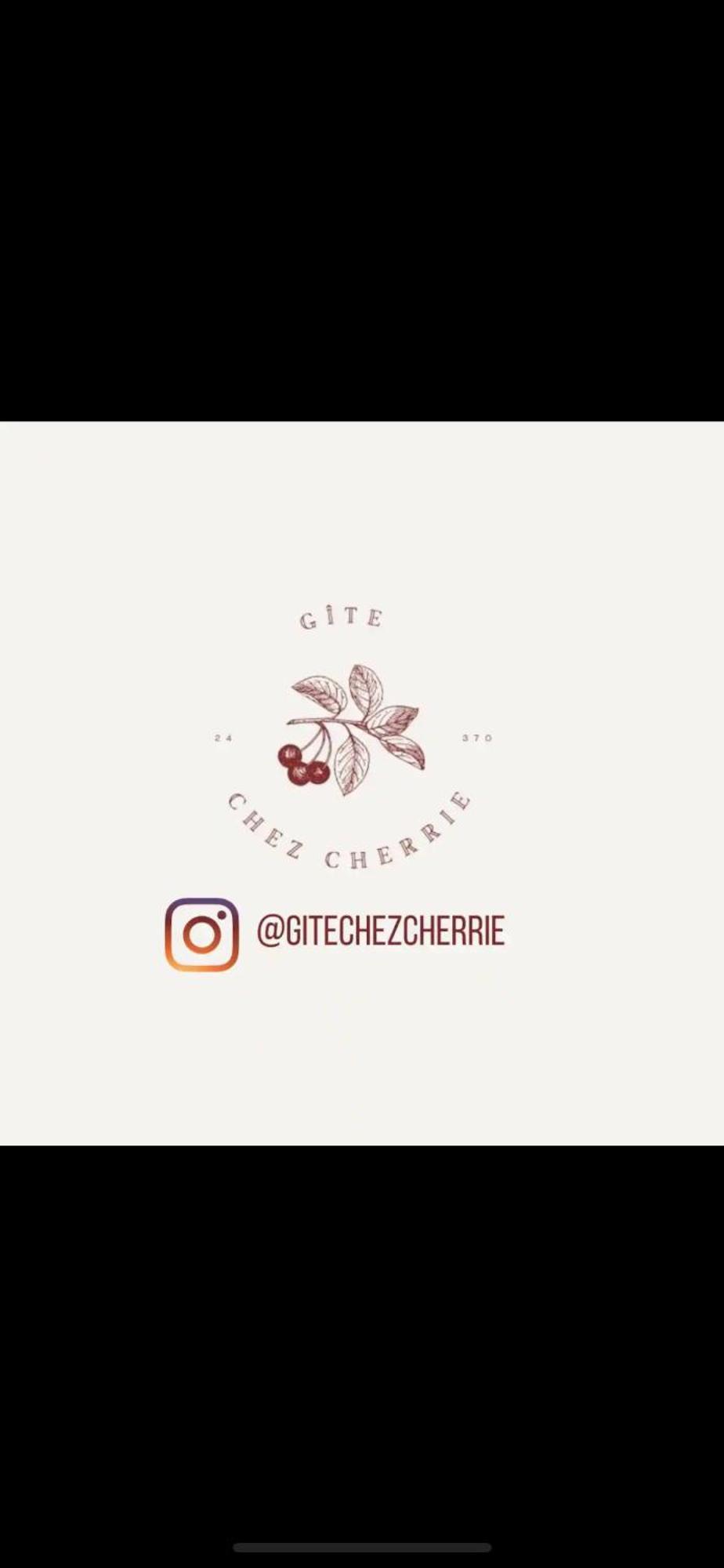 Joli Gite Pour 5 Personnes : Chez Cherrie Saint-Julien-de-Lampon Luaran gambar