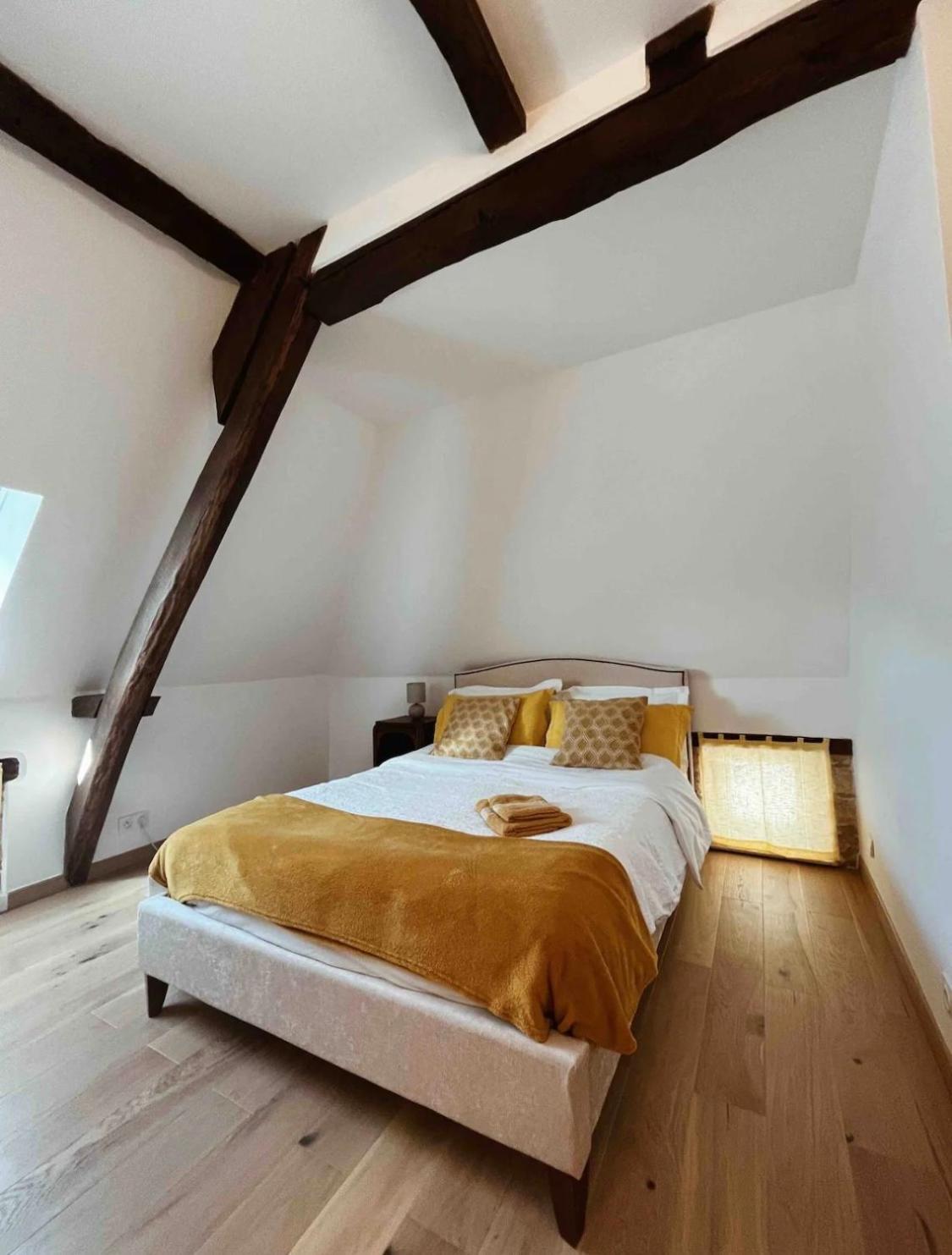Joli Gite Pour 5 Personnes : Chez Cherrie Saint-Julien-de-Lampon Luaran gambar